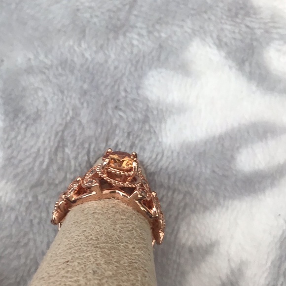 Morganite Diamond Ring - Picture 4 of 8